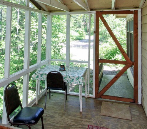 Cabin 7 Porch